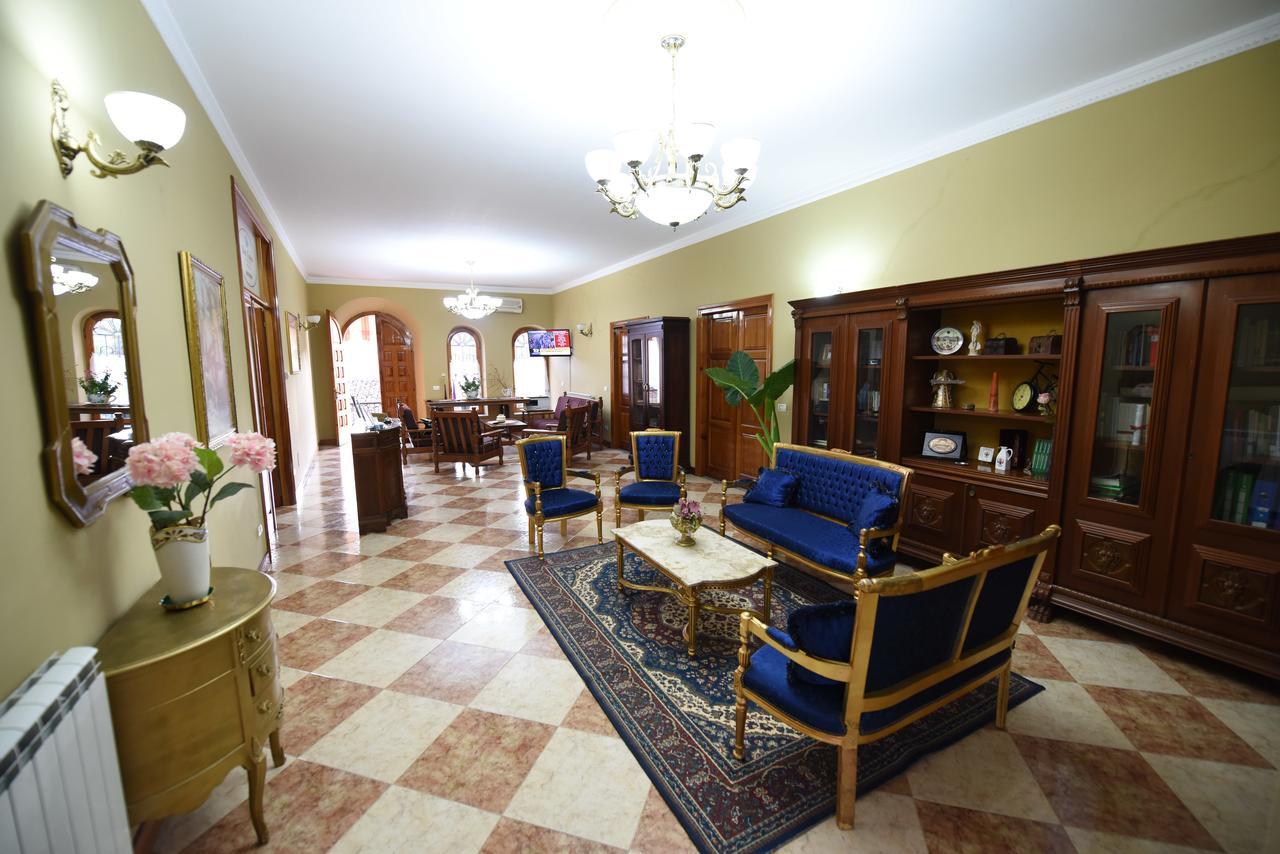 Rose Garden Hotel Shkodër 외부 사진